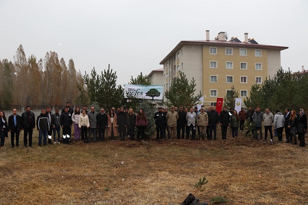 İlçemizde 11 Kasım Milli Ağaçlandırma Günü Münasebetiyle Fidan Dikimi Yapıldı. 11.11.2024